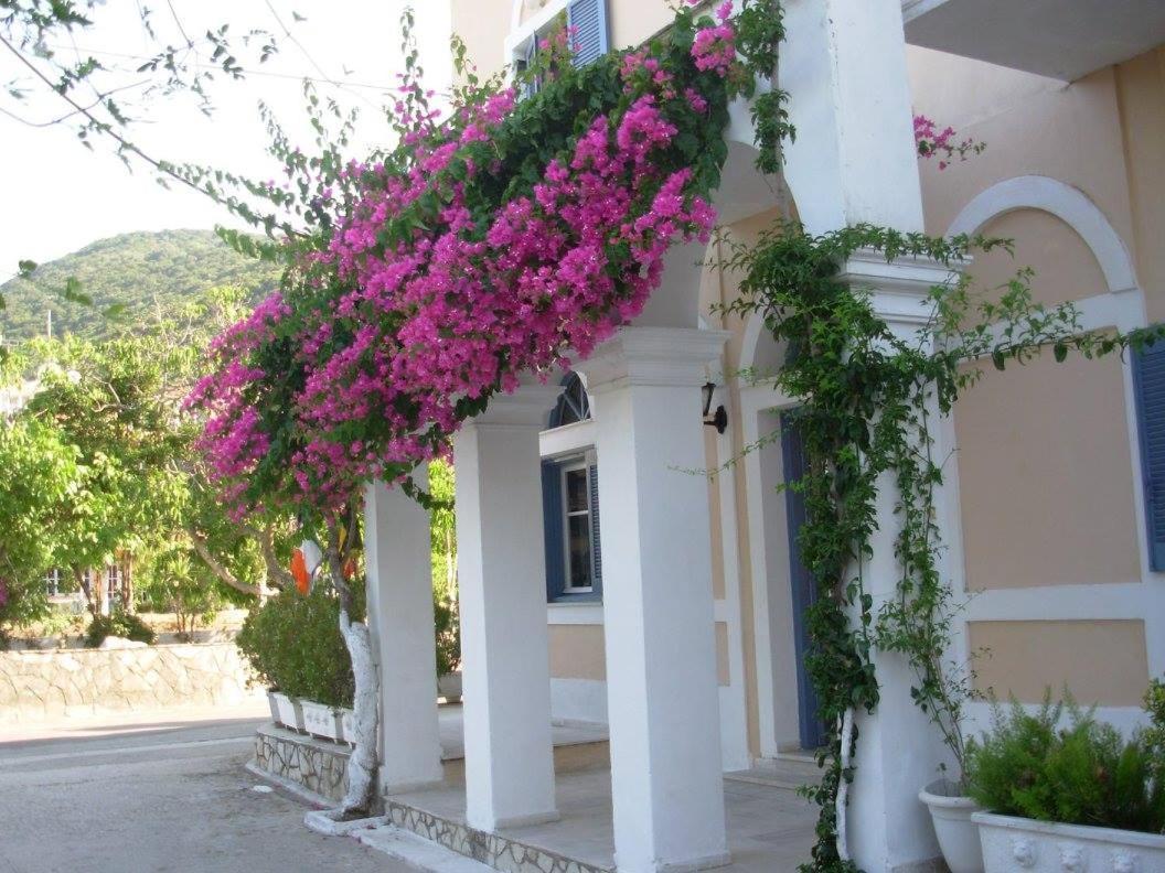 Louisa Studios Poros  ภายนอก รูปภาพ