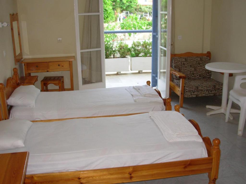 Louisa Studios Poros  ภายนอก รูปภาพ