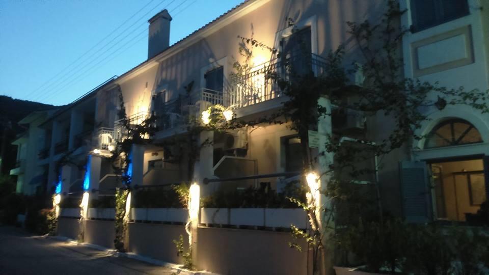 Louisa Studios Poros  ภายนอก รูปภาพ